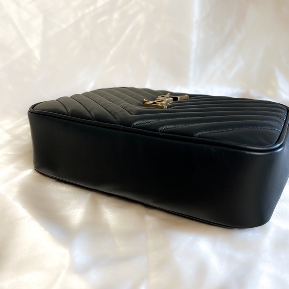🩷SOLD🩷Yves Saint Laurent Lou Camera Bag - Picture 14 of 16